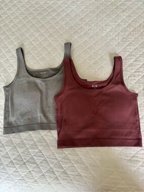 2-Pack Women's Ribbed Scoop Crop Tops — Gray & Burgundy